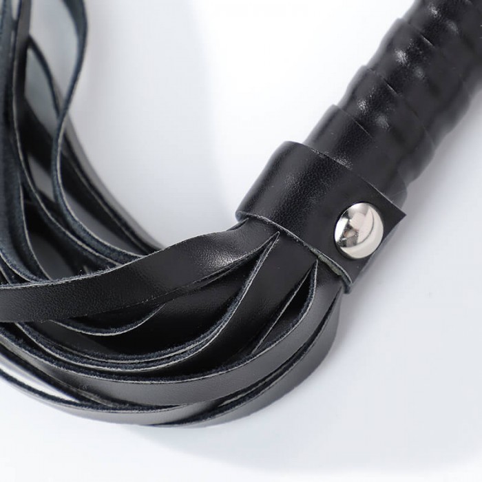 MizzZee - Fringe Black Leather Whip