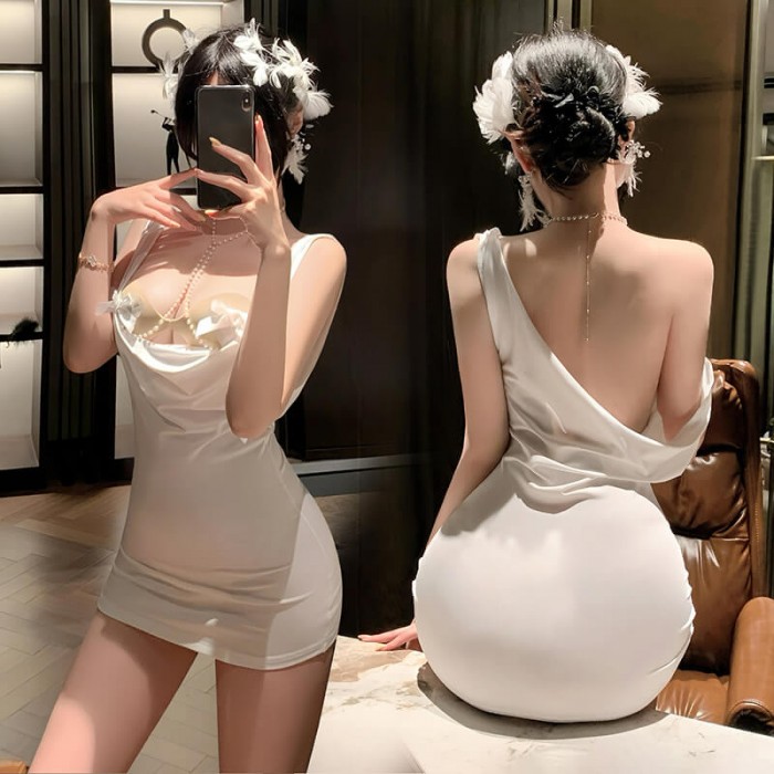 FEE ET MOI - Mysterious Venus Chest Chain Bodycon Dress (White) FEE ET MOI - Mysterious Venus Chest Chain Bodycon Dress (White)