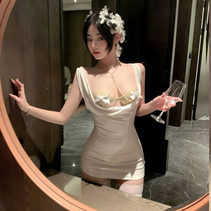 FEE ET MOI - Mysterious Venus Chest Chain Bodycon Dress (White) FEE ET MOI - Mysterious Venus Chest Chain Bodycon Dress (White)